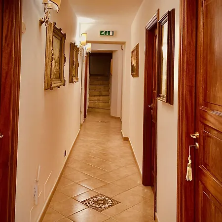 Cute - Hvc Hotel