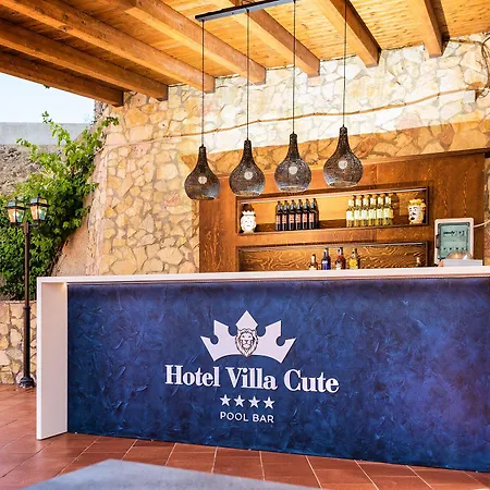Hotel Cute - Hvc
